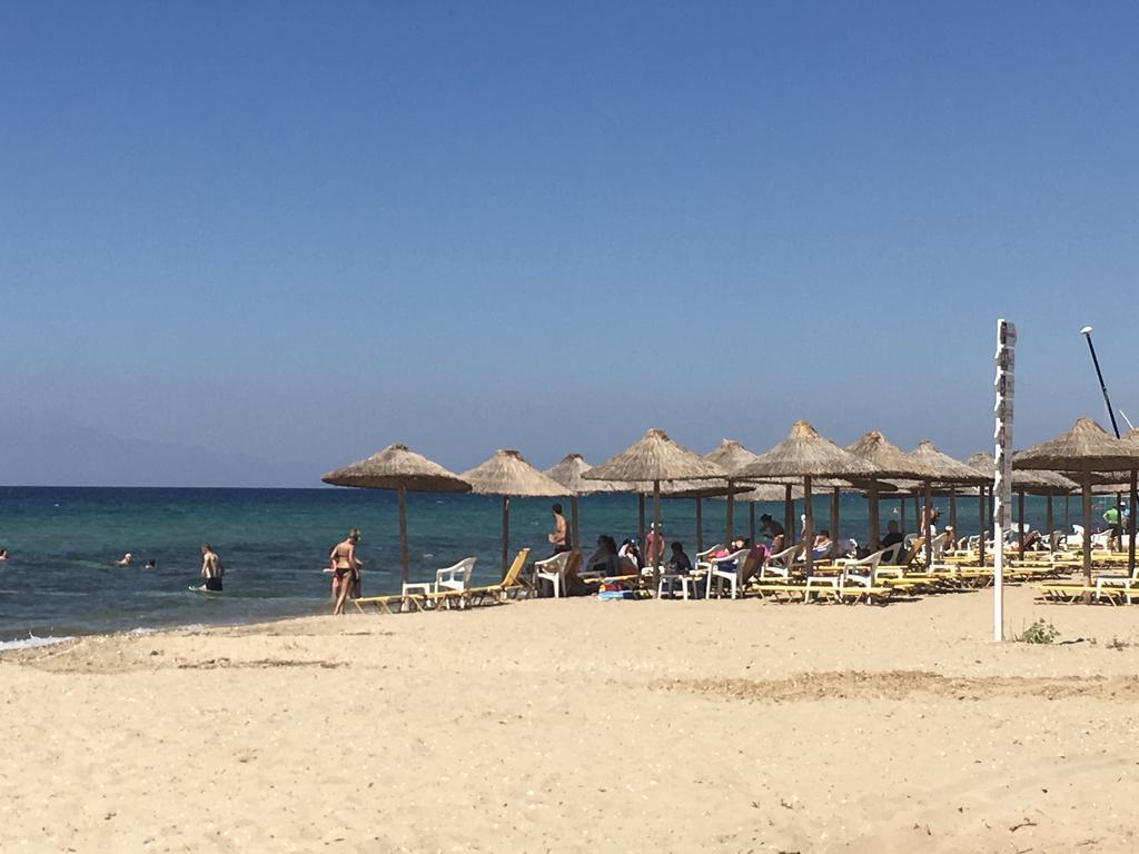 AM Beach House Nea Moudania Exterior foto